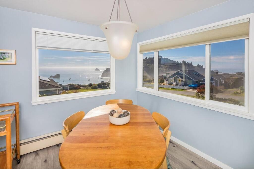 Ocean View Village Condo With Trails To Beaches Тринидад Экстерьер фото